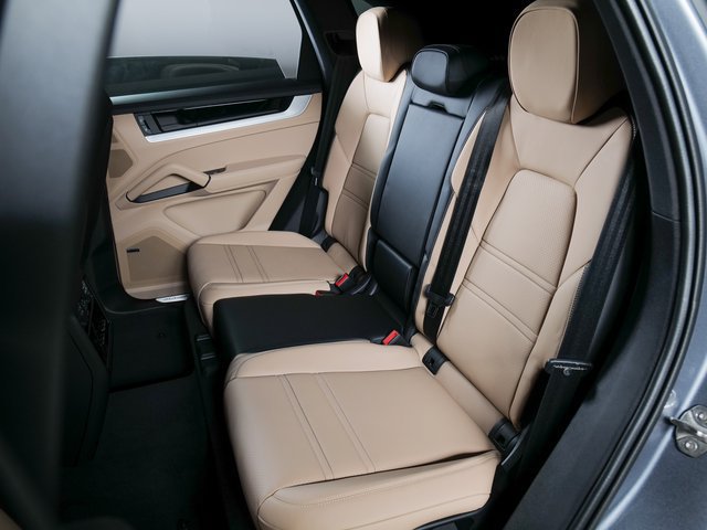 New 2026 Porsche Cayenne S AWD/4WD image 13