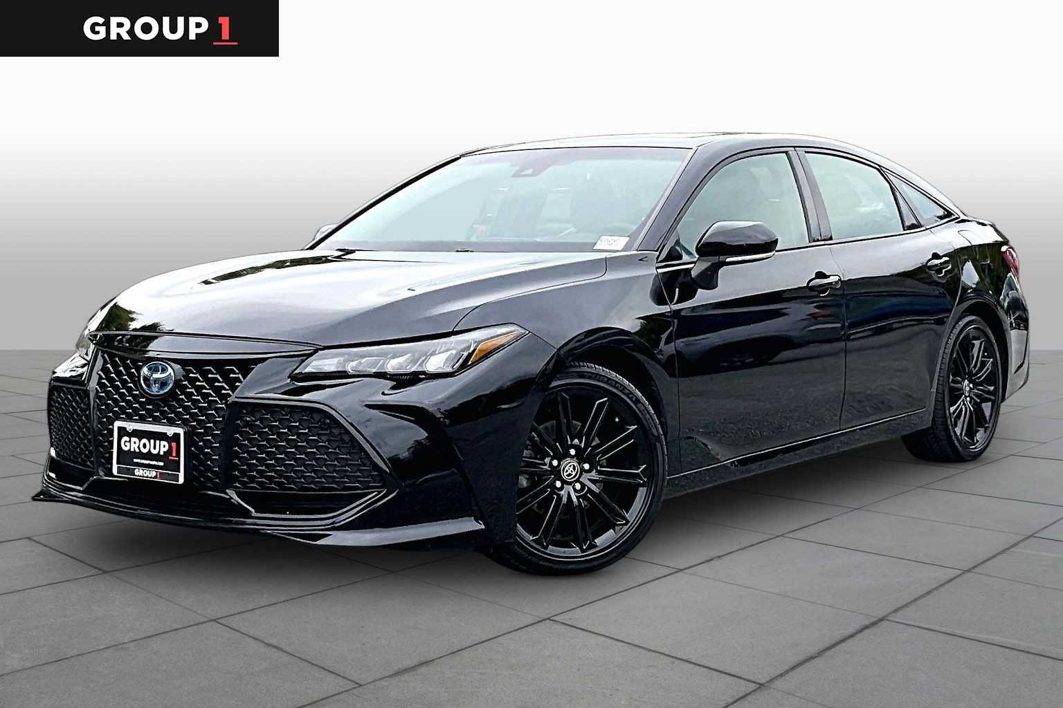 Used 2022 Toyota Avalon XSE FWD image 1