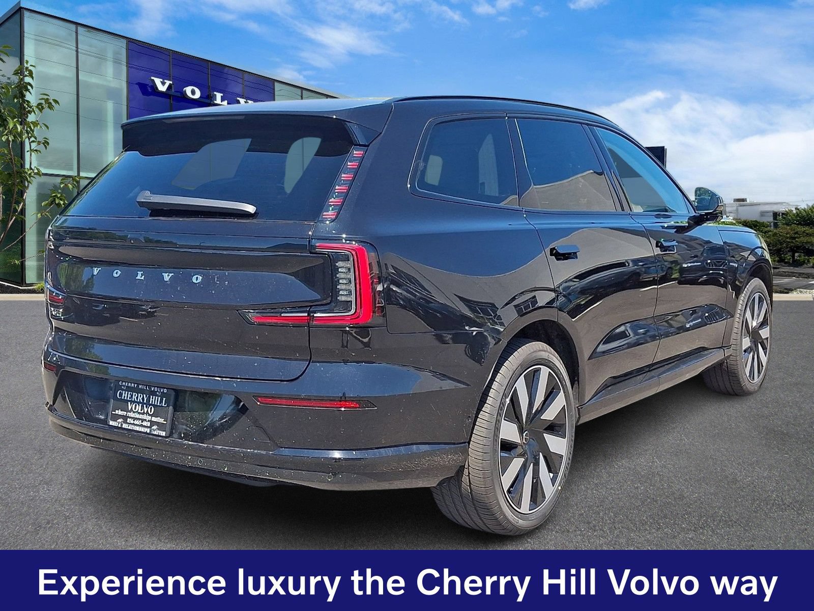 New 2026 Volvo EX90 Plus RWD image 5