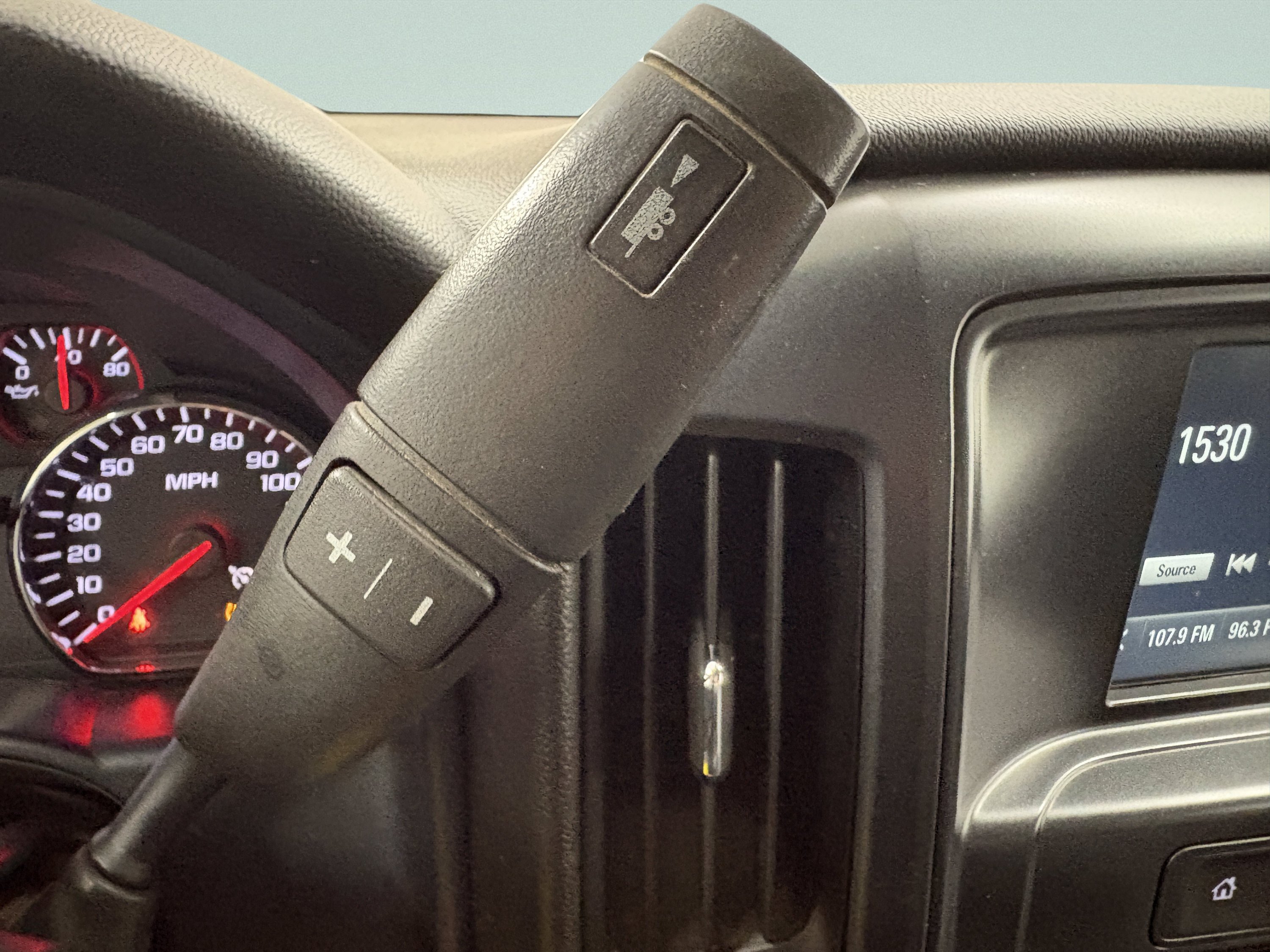Used 2018 Chevrolet Silverado 1500 4x4 Double Cab image 18