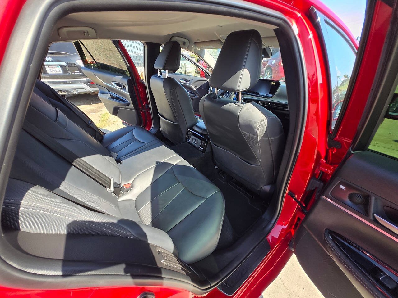 Used 2021 Toyota Mirai w/ Advanced Technology Package RWD image 30