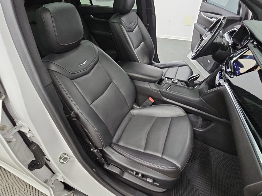 Used 2021 Cadillac XT6 Premium Luxury FWD image 43