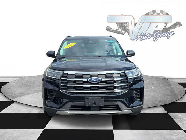 Used 2026 Ford Explorer Active AWD/4WD image 2
