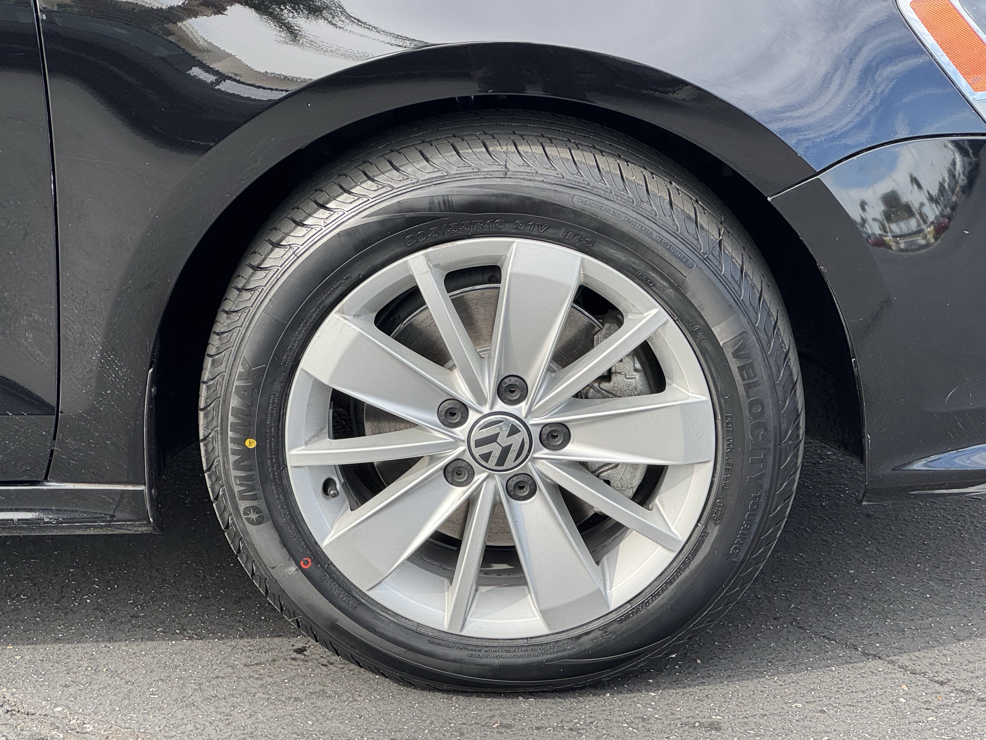 Used 2015 Volkswagen Jetta SE image 12