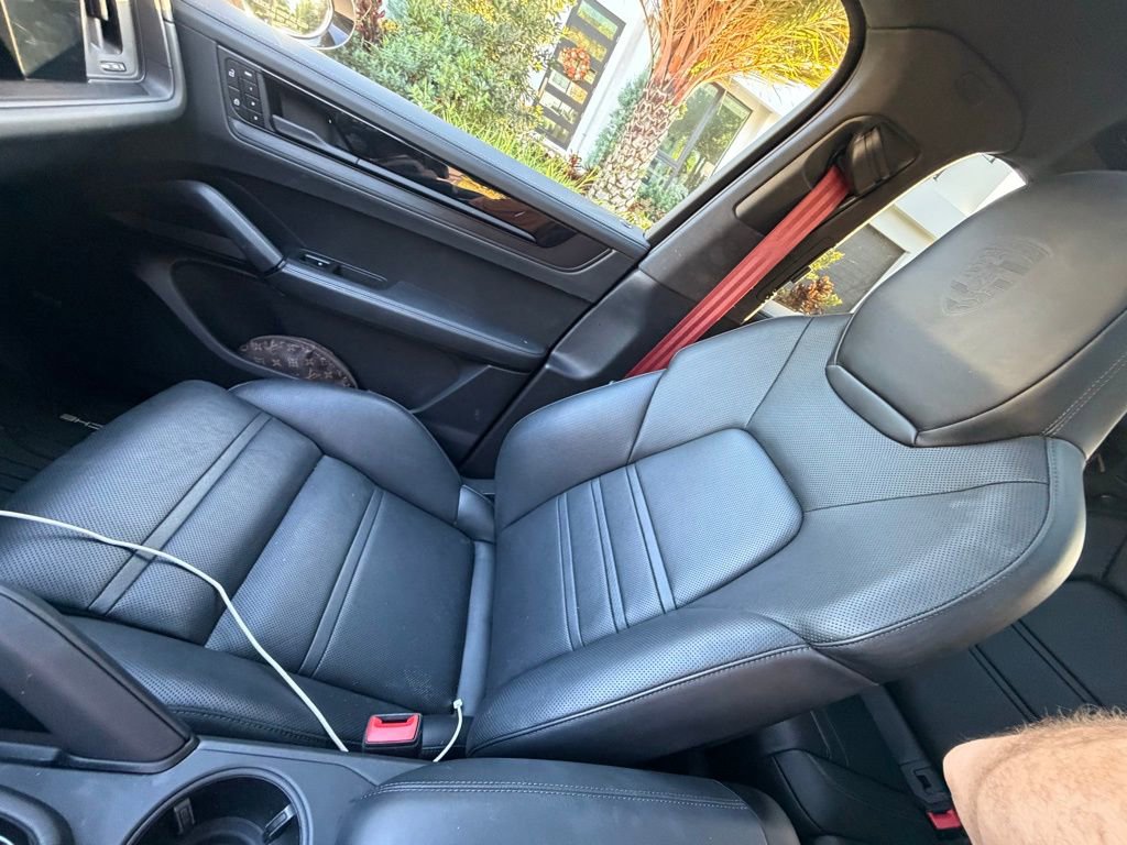 Used 2025 Porsche Cayenne GTS image 14