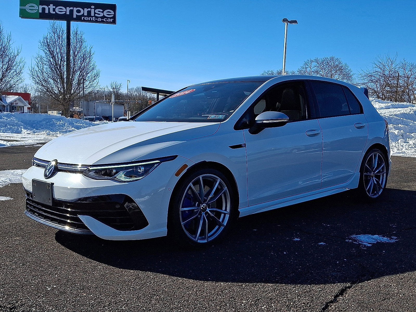 Used 2024 Volkswagen Golf R image 3