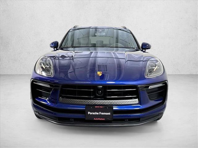 Certified 2026 Porsche Macan AWD/4WD image 6
