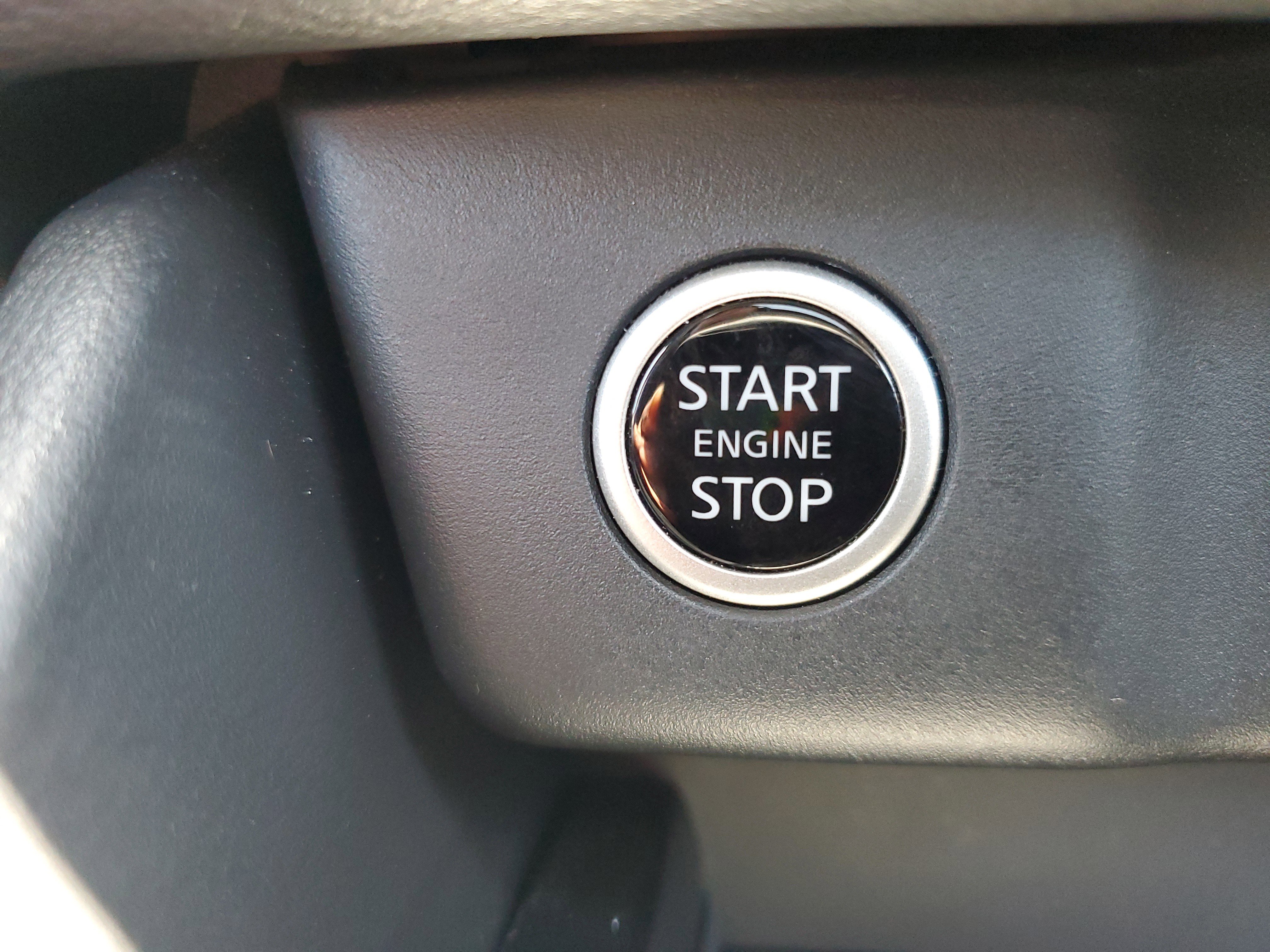 Used 2023 Nissan Rogue SV w/ SV Premium B Package image 23