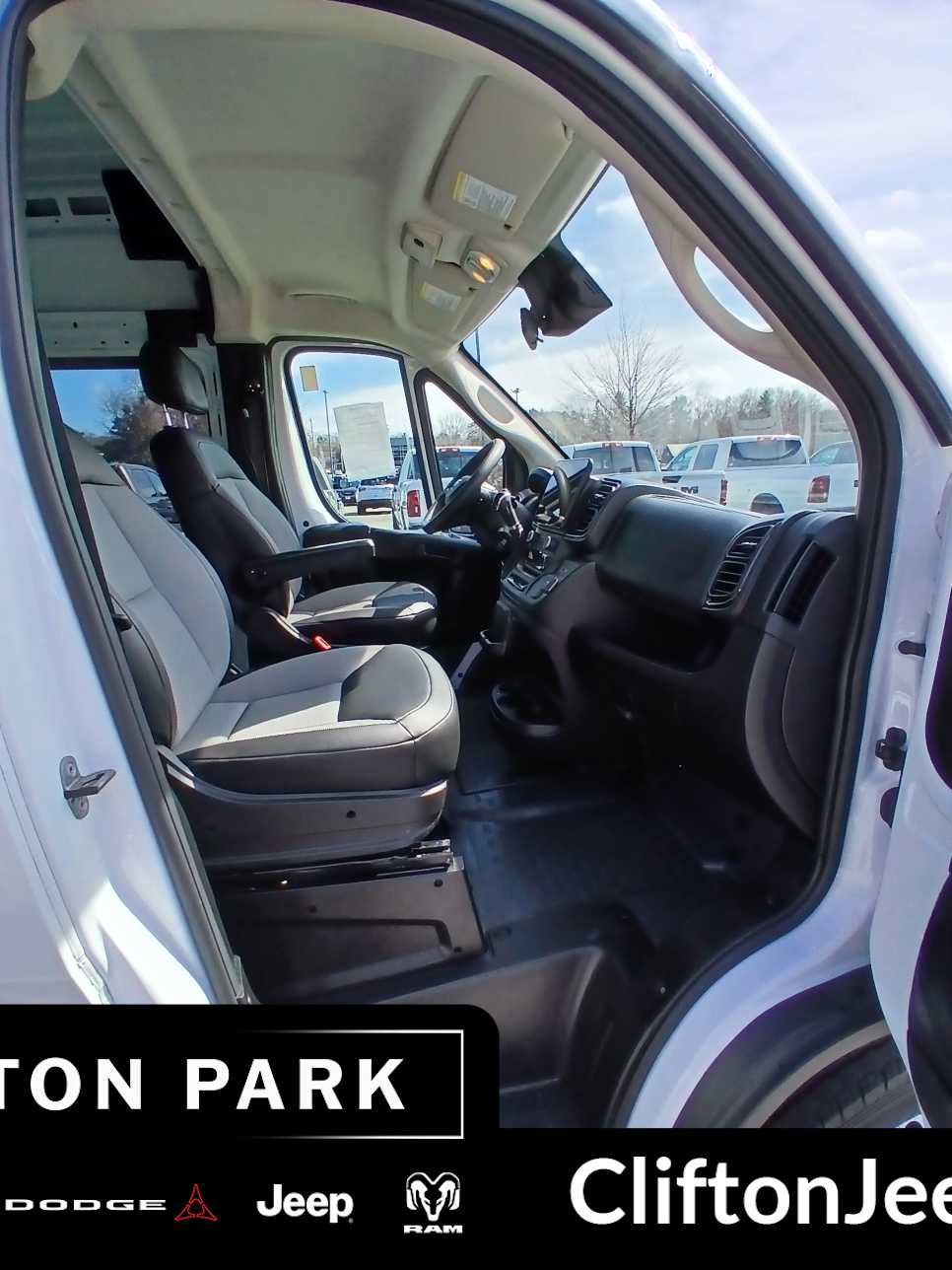 Used 2023 RAM ProMaster 2500 w/ Premium Convenience Group (B) image 12