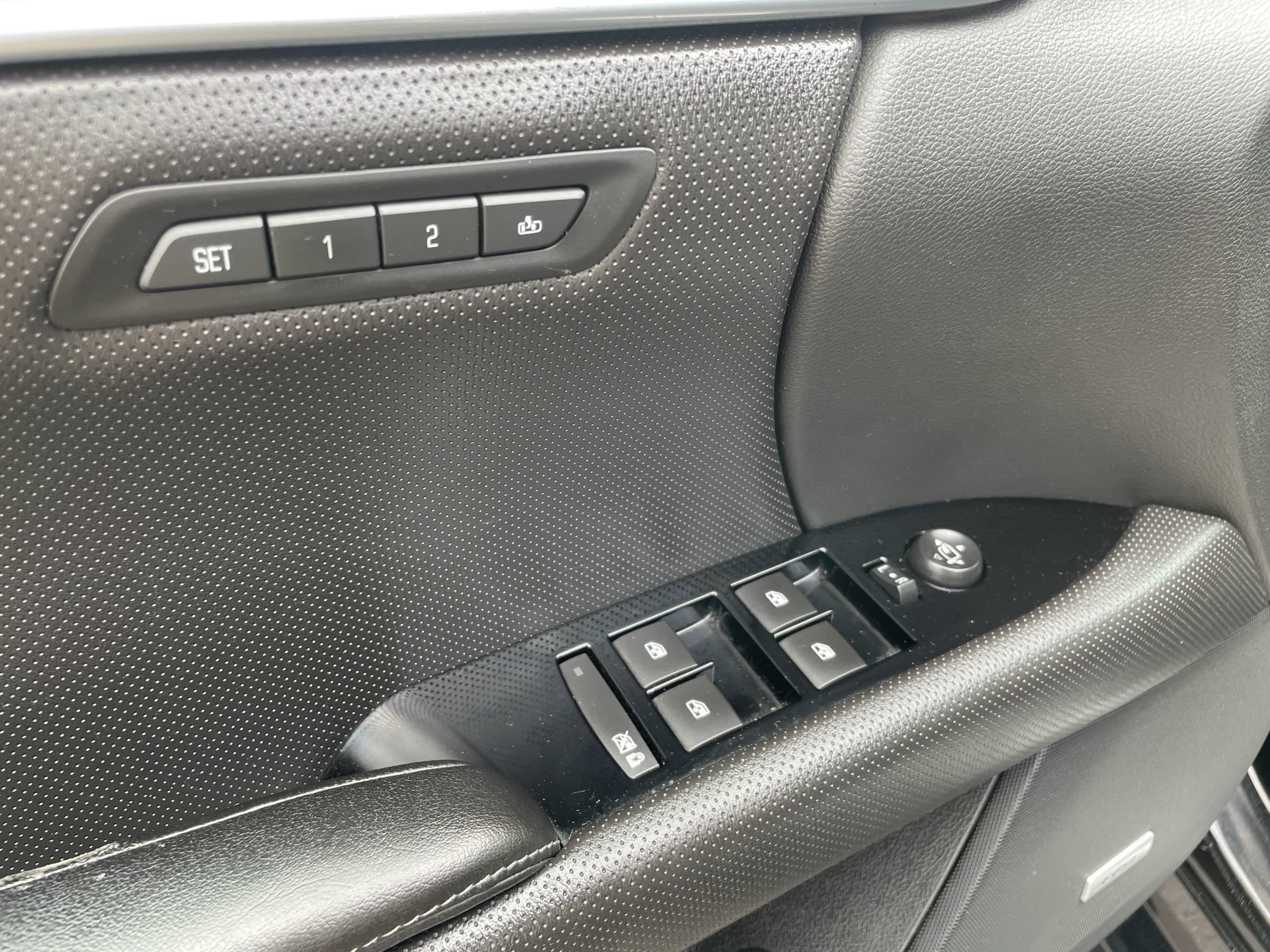 Used 2016 Cadillac XTS Premium AWD/4WD image 9
