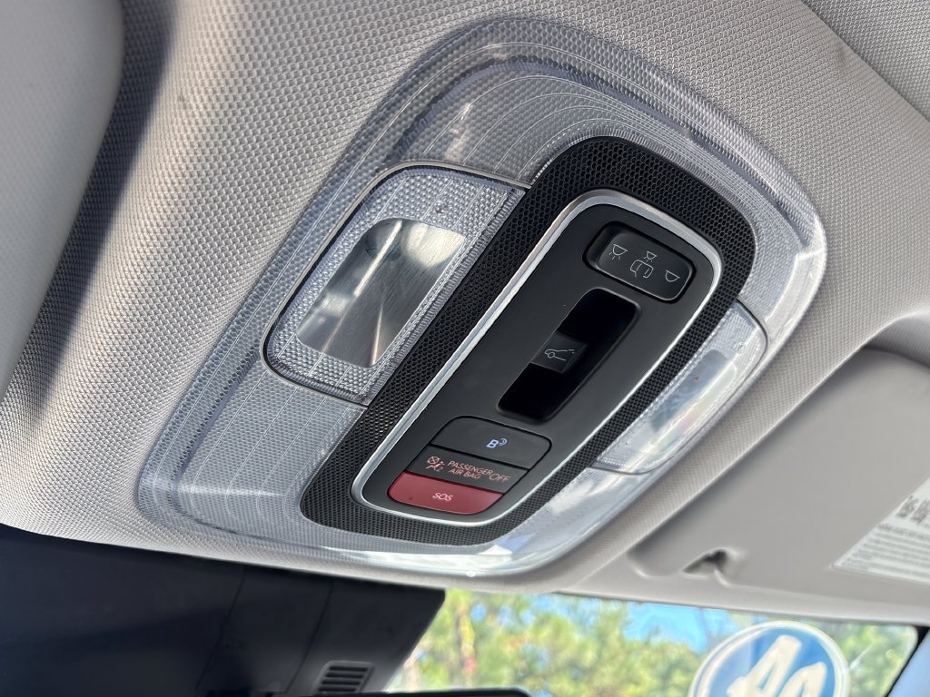 Used 2024 Hyundai Kona Limited FWD image 37