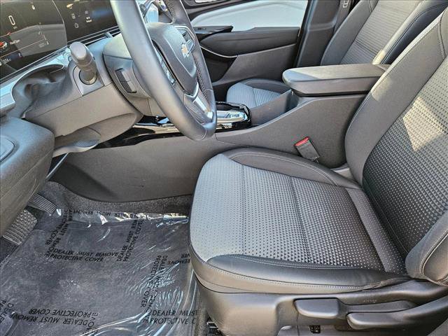 Used 2024 Chevrolet Trax LT w/ LT Convenience Package image 15