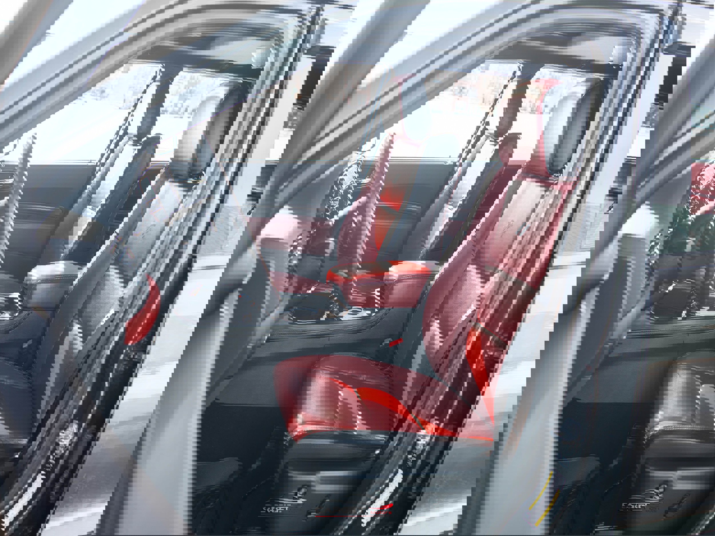 Used 2021 Dodge Durango R/T w/ Technology Group AWD/4WD image 16