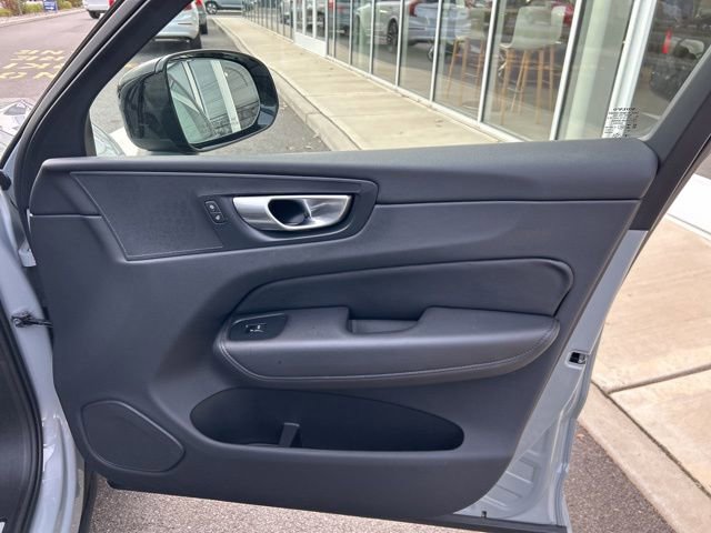 Certified 2025 Volvo XC60 B5 Plus image 14