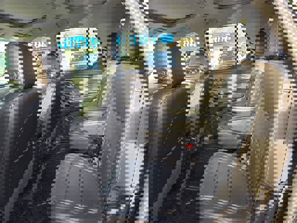 Used 2019 Chevrolet Traverse LT image 10