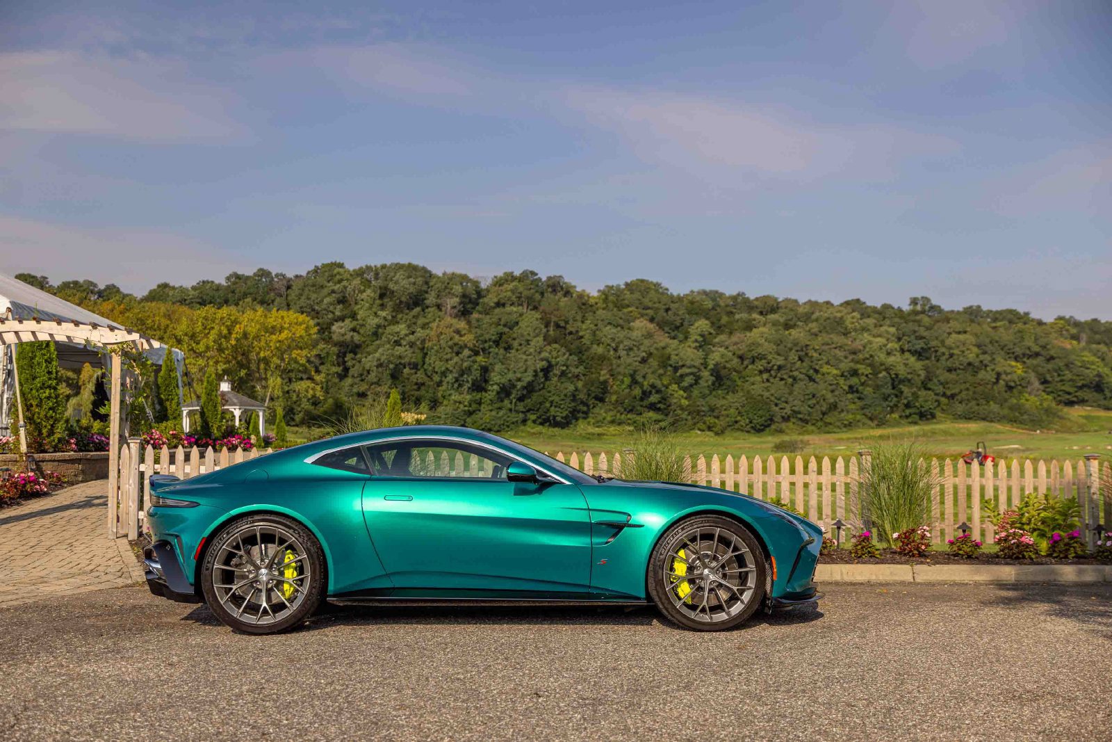 New 2026 Aston Martin V8 Vantage S RWD image 17