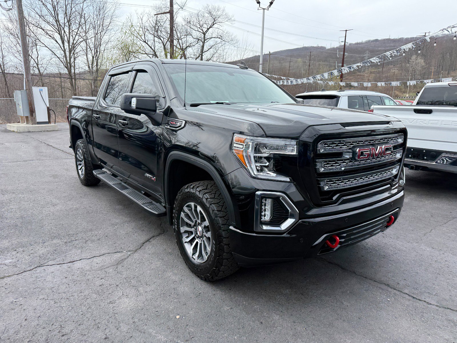 Used 2020 GMC Sierra 1500 AT4 w/ AT4 Premium Package AWD/4WD image 7