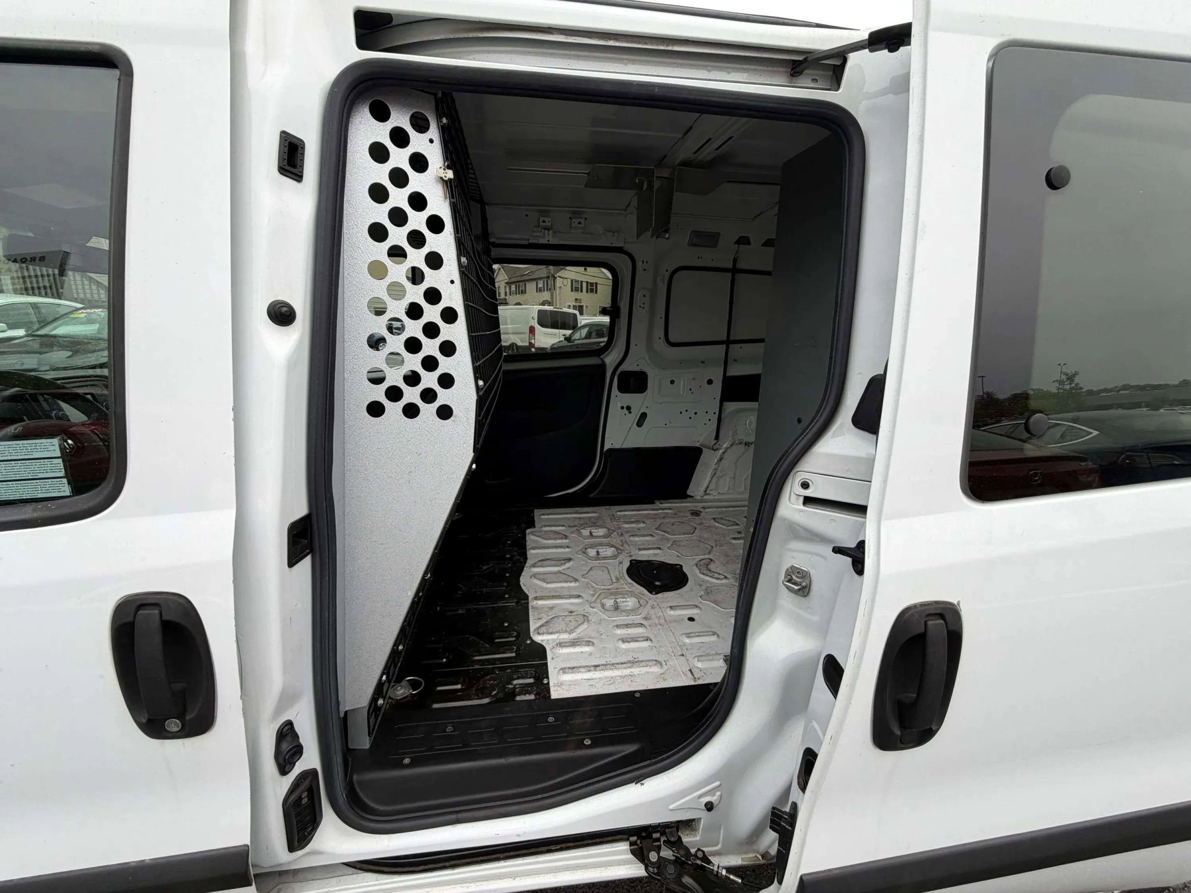 Used 2015 RAM ProMaster City Tradesman w/ Rear Back-up Camera Group FWD image 4