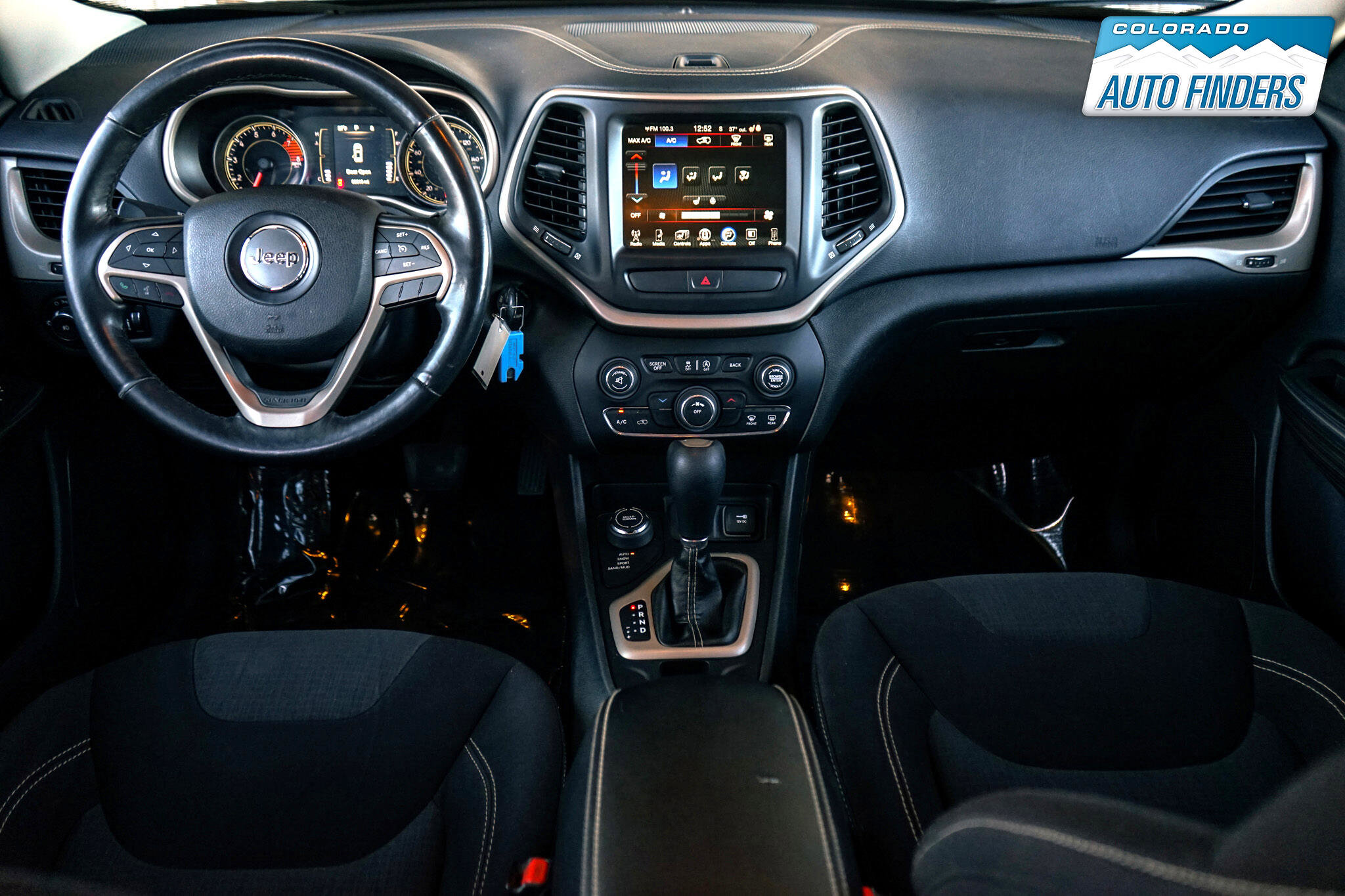 Used 2016 Jeep Cherokee Latitude w/ Cold Weather Group image 23