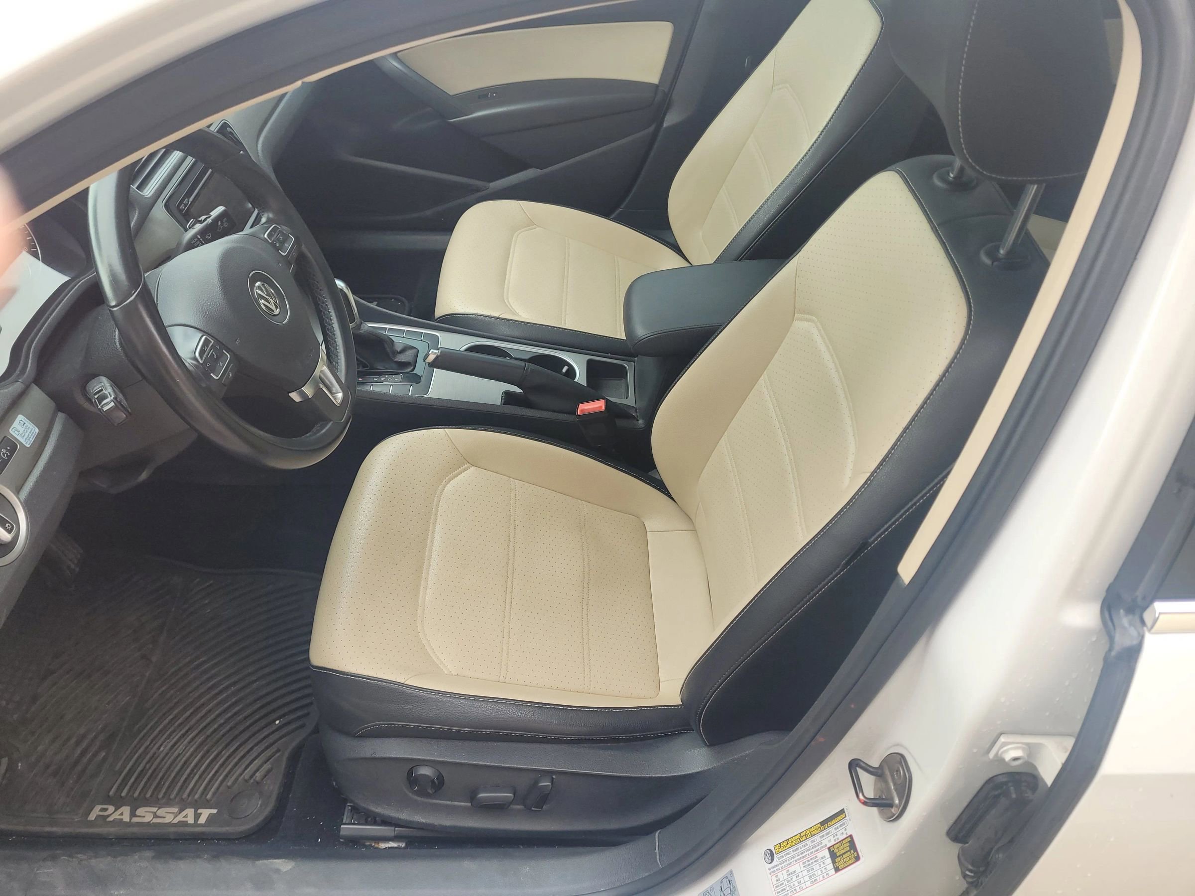 Used 2014 Volkswagen Passat TDI SE FWD image 5