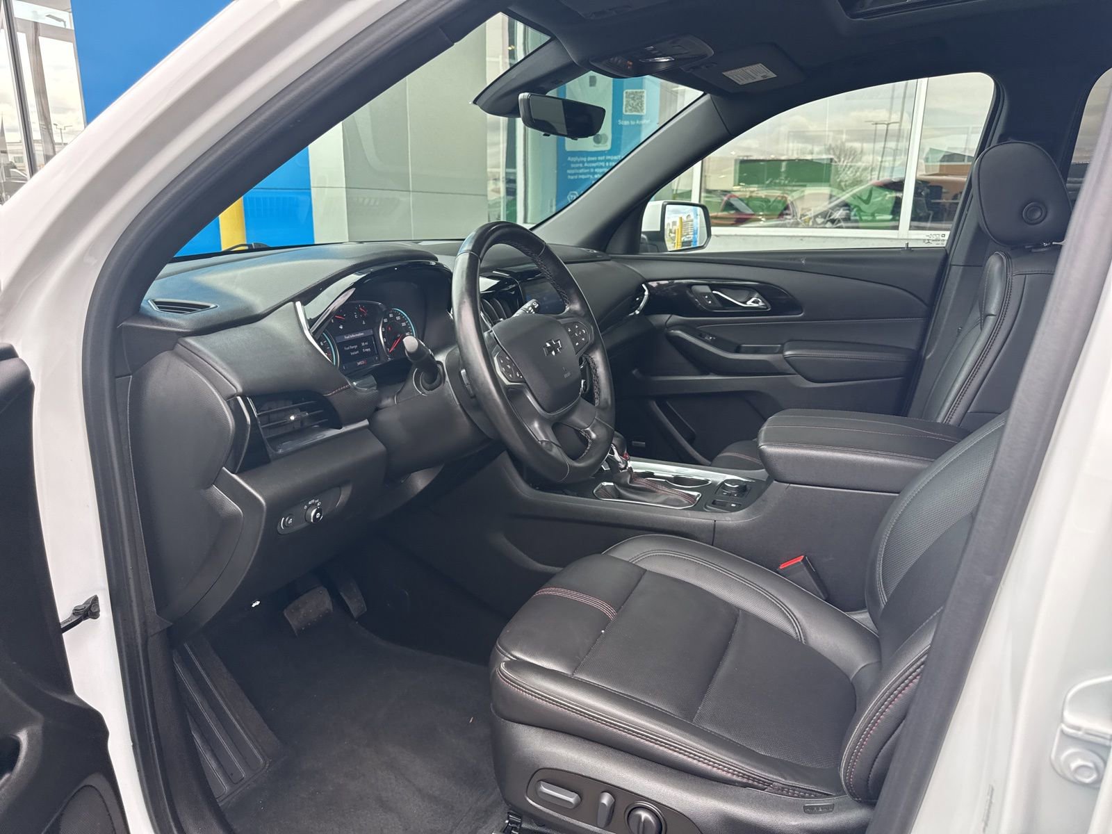 Used 2023 Chevrolet Traverse RS image 20