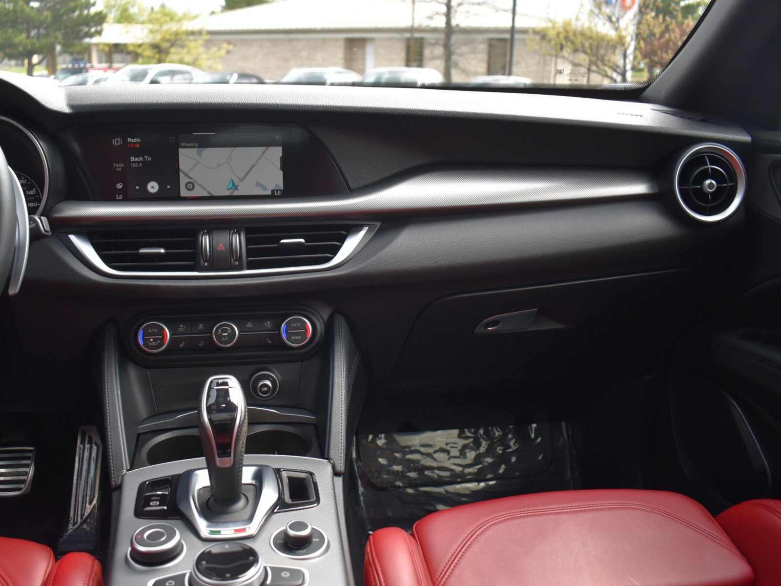 Used 2022 Alfa Romeo Stelvio Veloce AWD/4WD image 11