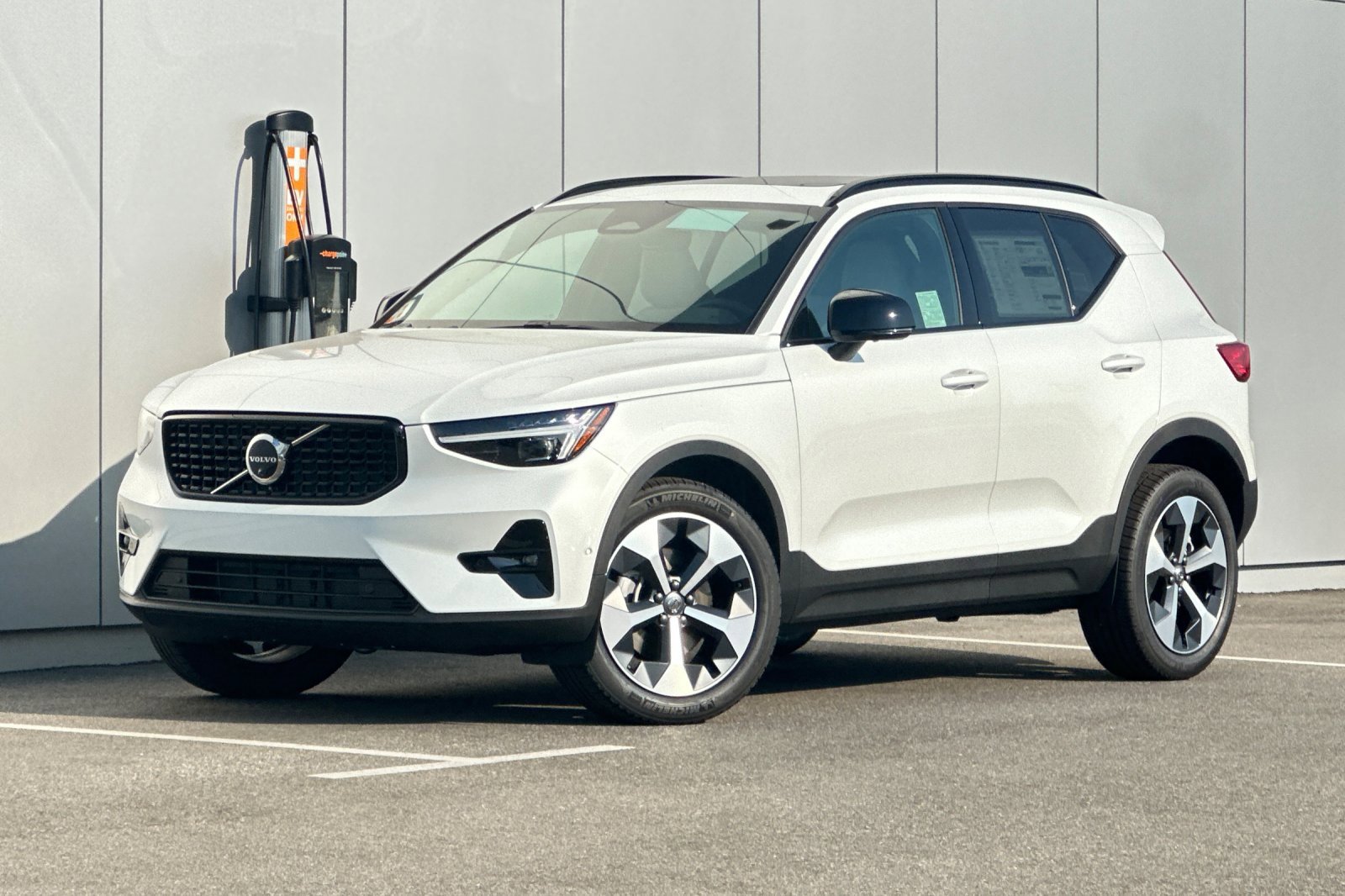 New 2026 Volvo XC40 B5 Plus w/ Protection Package Premier