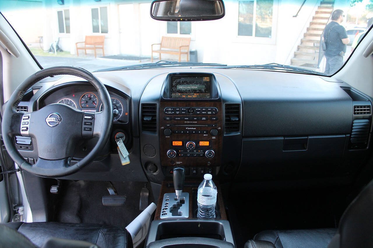 Used 2010 Nissan Titan LE w/ Technology Pkg RWD image 38