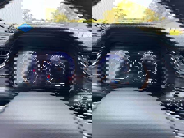 Used 2025 Jeep Grand Cherokee Laredo X w/ Luxury Tech Group I image 22