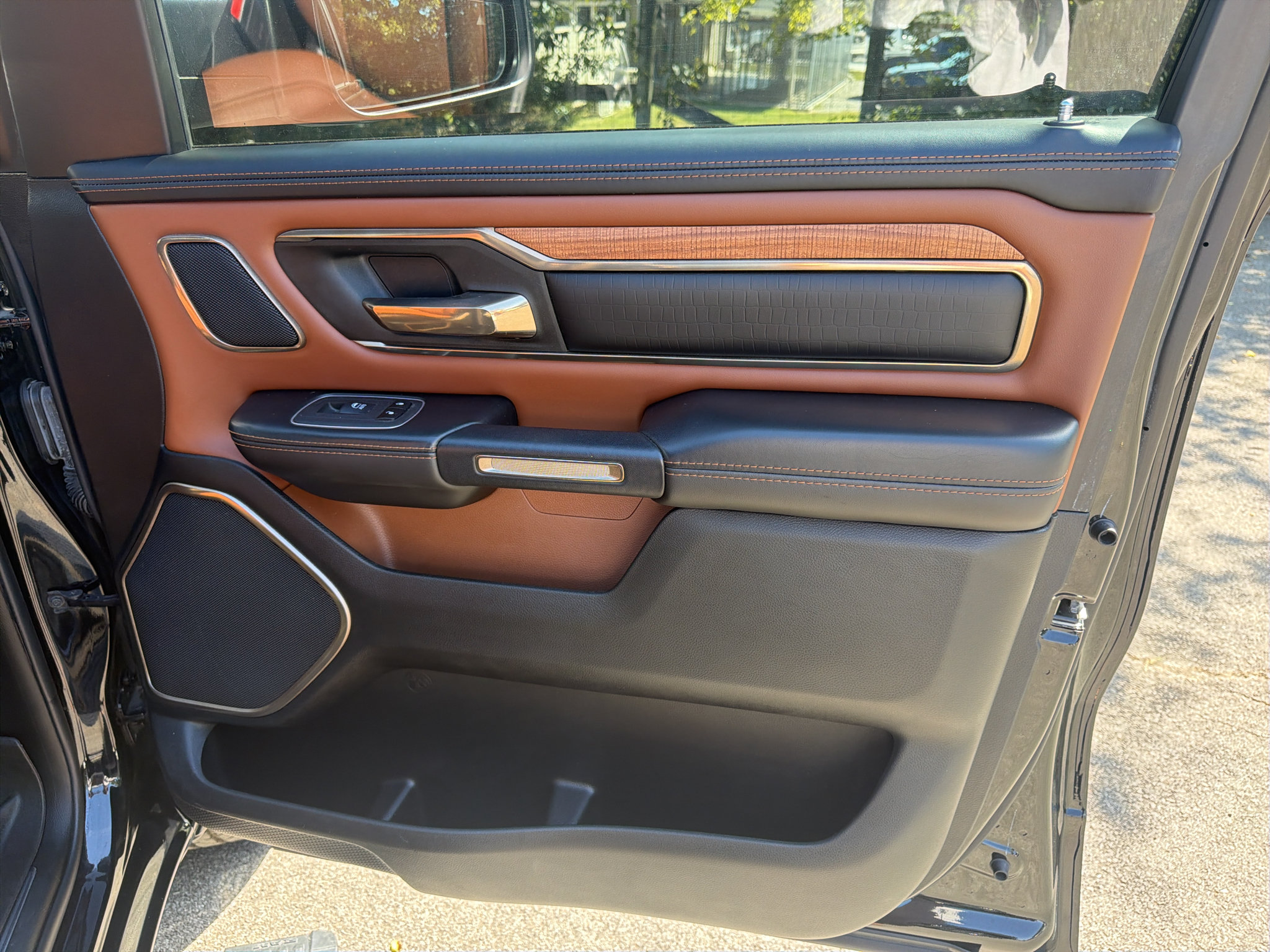 Used 2021 RAM 1500 Limited AWD/4WD image 20