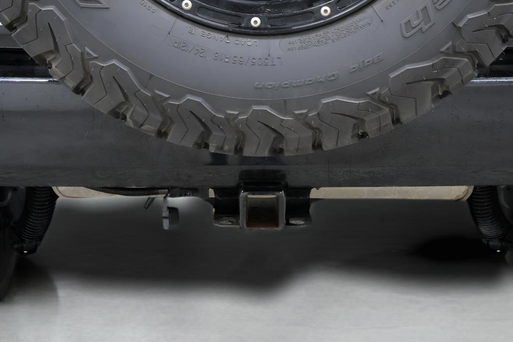 Used 2018 Jeep Wrangler Unlimited Sahara w/ Connectivity Group image 32