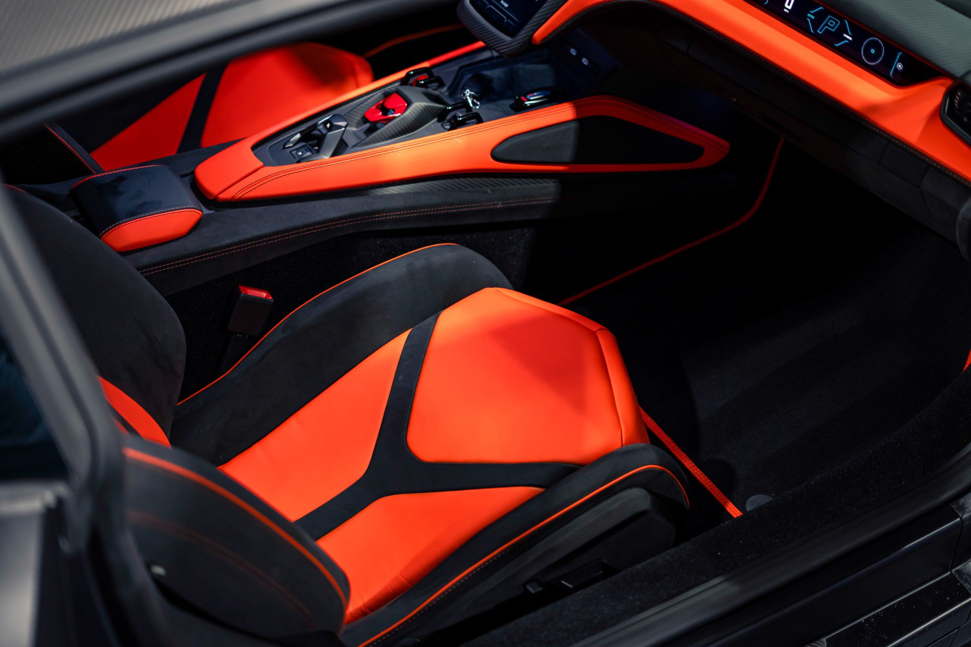 Used 2025 Lamborghini Revuelto AWD/4WD image 36