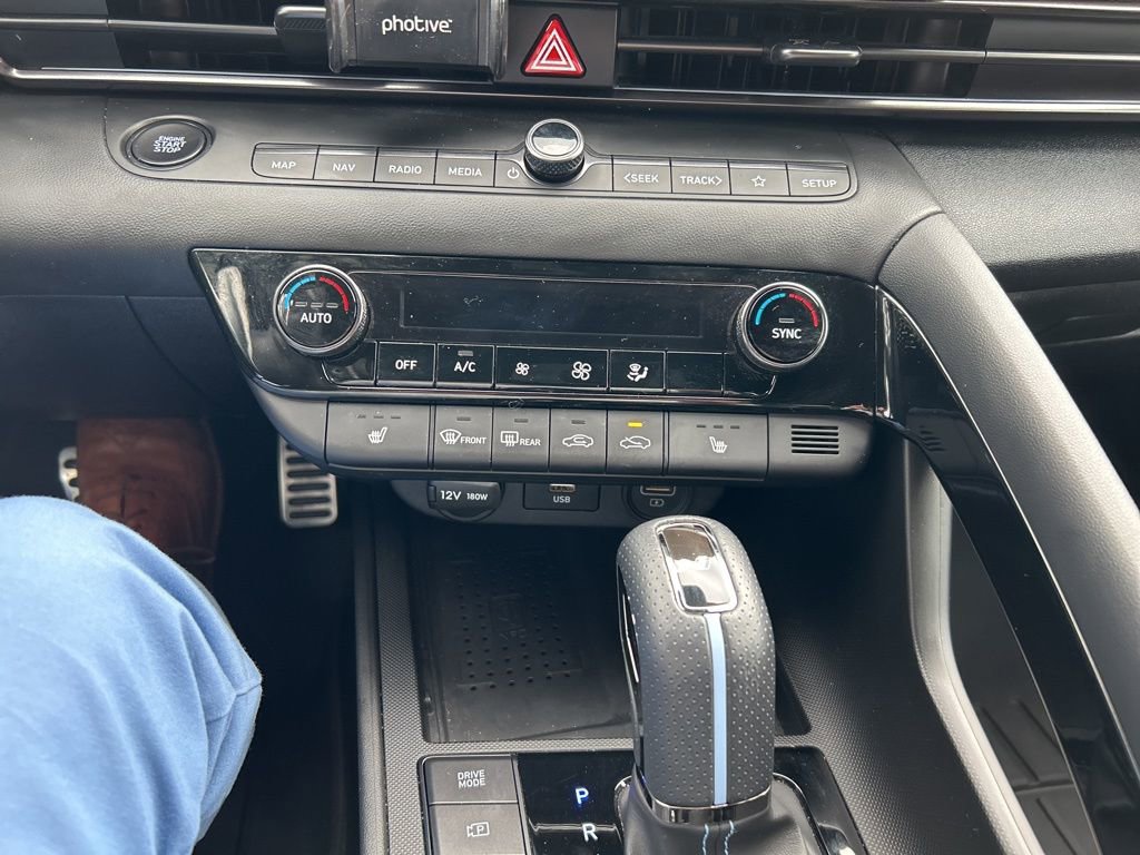 Used 2023 Hyundai Elantra N Base image 11