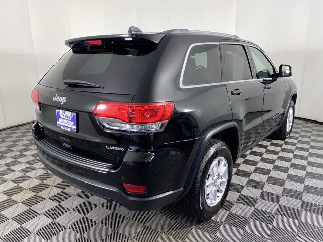 Used 2019 Jeep Grand Cherokee Laredo AWD/4WD image 7