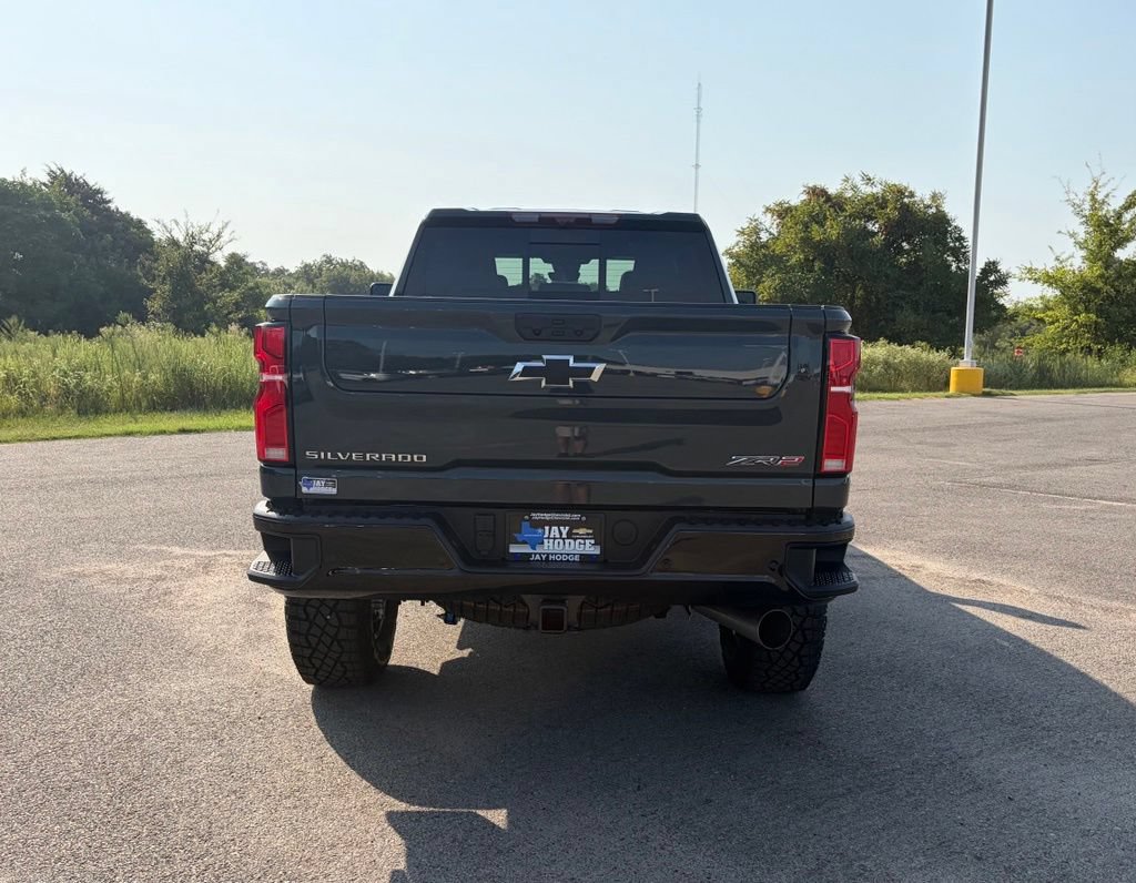 New 2026 Chevrolet Silverado 2500 ZR2 AWD/4WD image 4