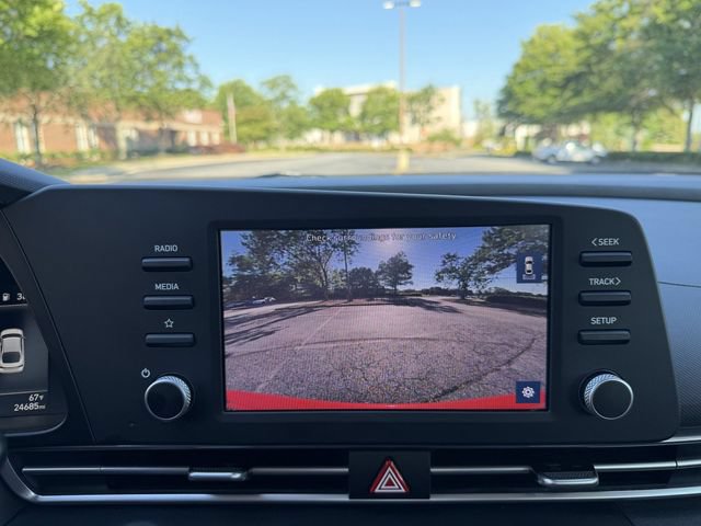 Used 2022 Hyundai Elantra SEL FWD image 19