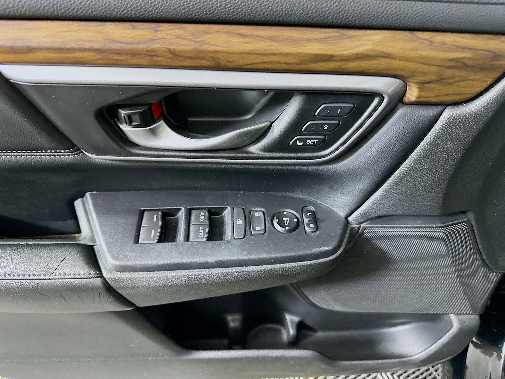 Used 2017 Honda CR-V Touring image 15