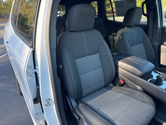 Used 2025 GMC Acadia Elevation image 31