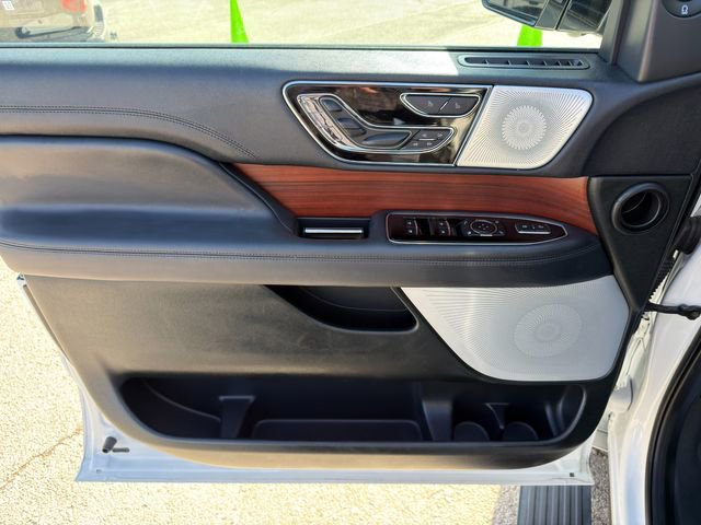 Used 2024 Lincoln Navigator Reserve AWD/4WD image 22