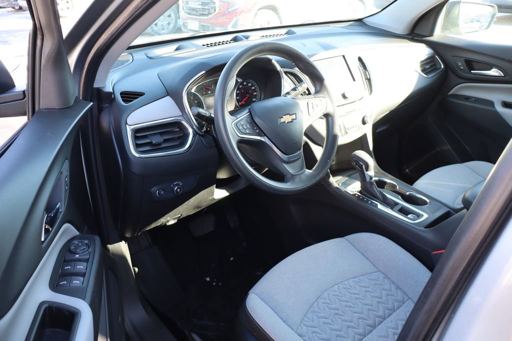 Used 2023 Chevrolet Equinox LS w/ LS Convenience Package image 12