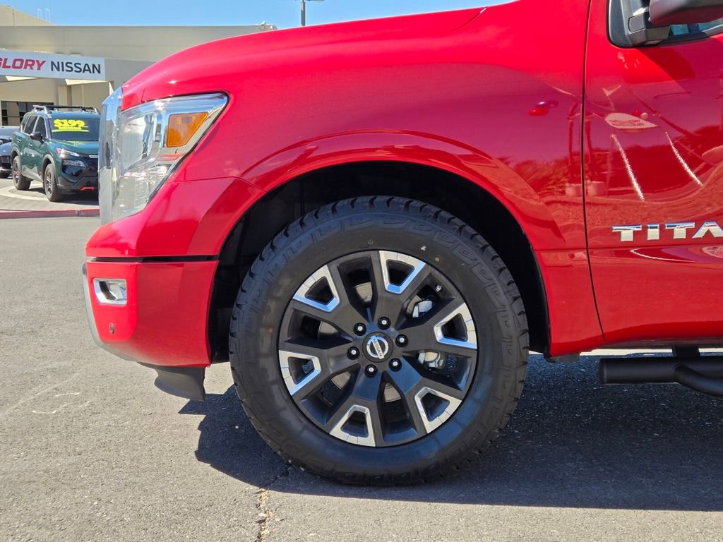 Certified 2022 Nissan Titan SV w/ SV Convenience Package RWD image 9