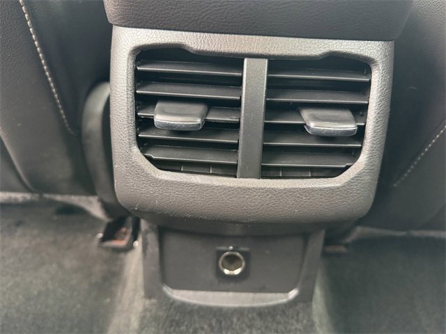 Used 2015 Ford Fusion SE w/ Equipment Group 202A image 12