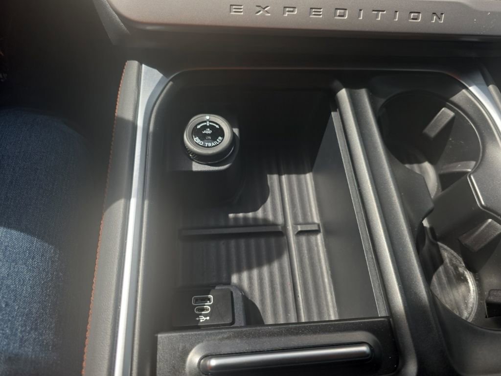 Used 2025 Ford Expedition Max Active image 23