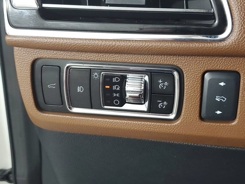 Certified 2024 Lincoln Navigator Reserve w/ Monochromatic Package AWD/4WD image 31