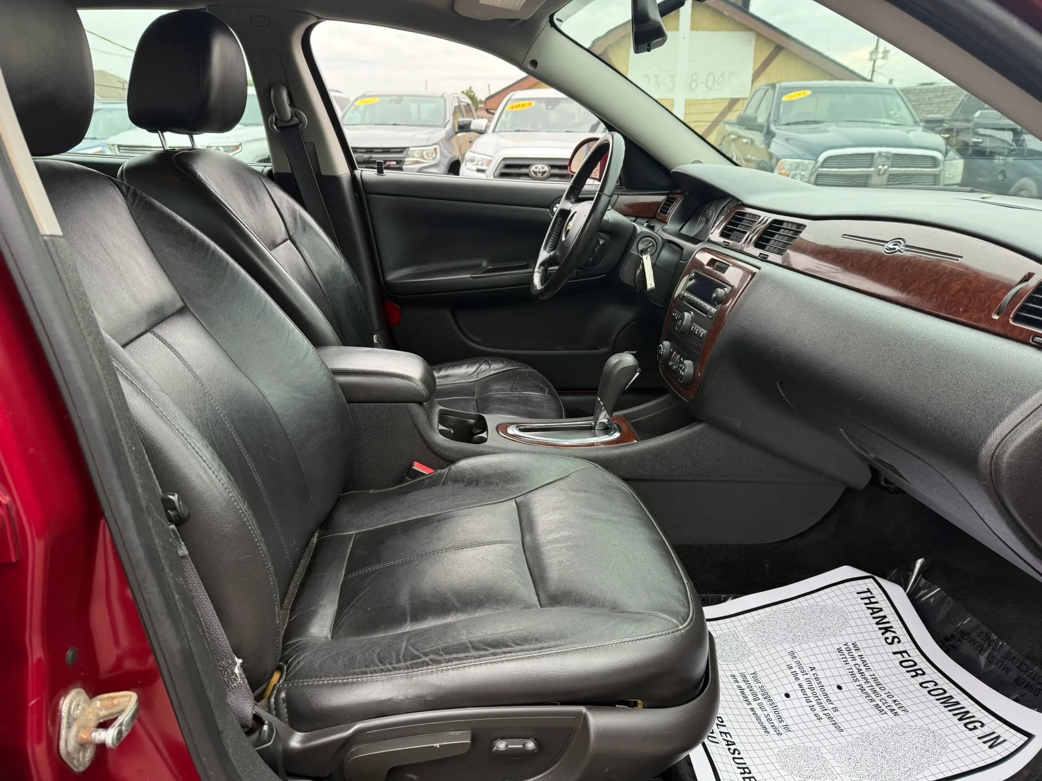 Used 2011 Chevrolet Impala LTZ FWD image 14