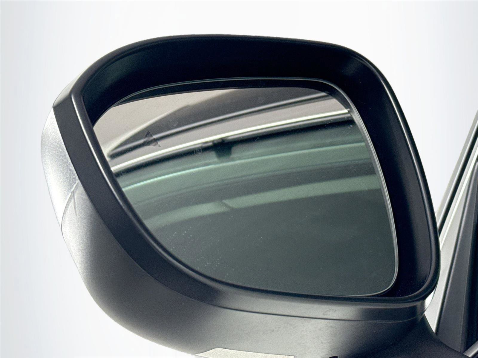 Used 2023 Nissan Rogue S FWD image 5