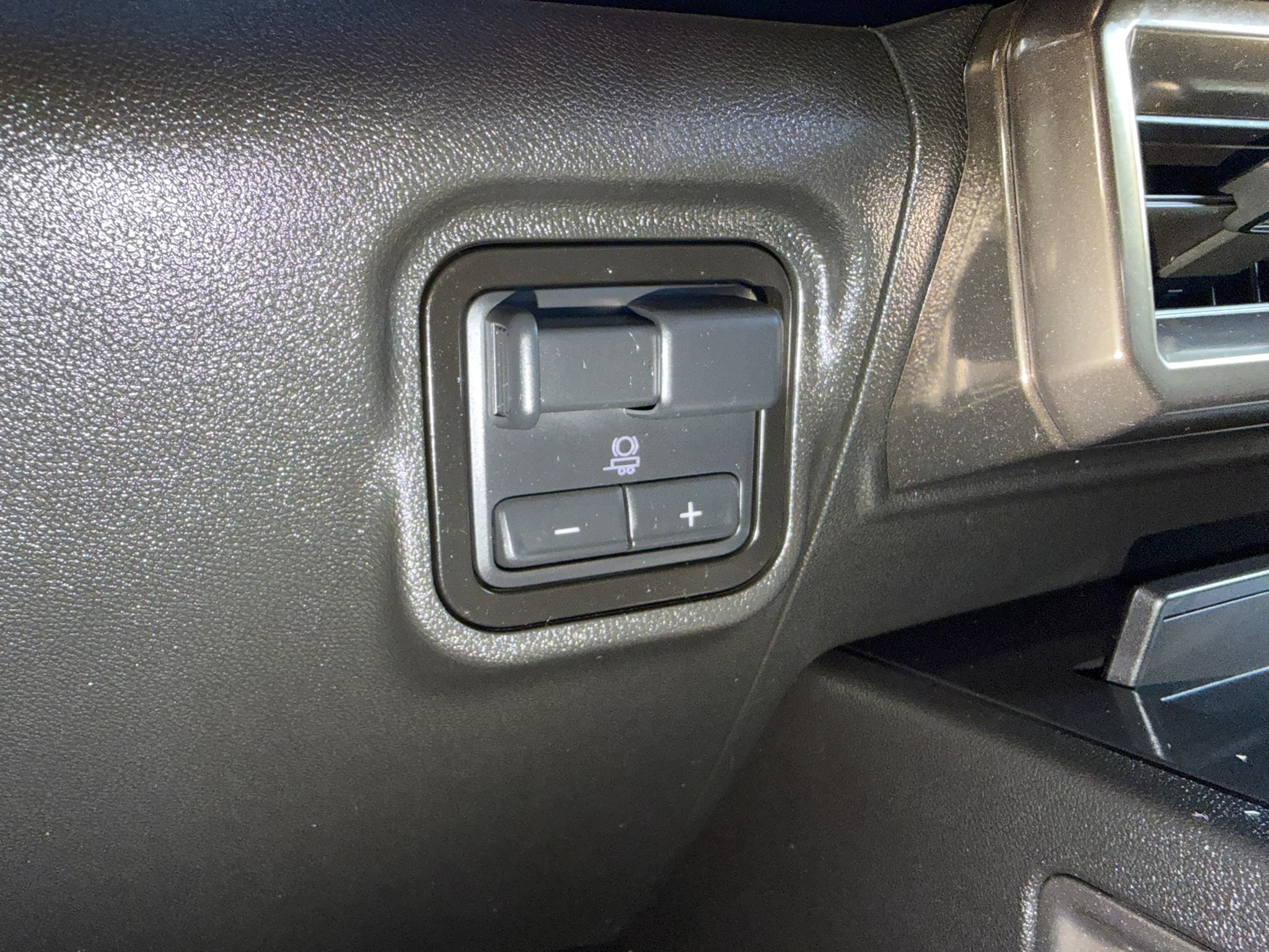 Used 2025 GMC Hummer EV 2X w/ LPO, Dark Essentials Package AWD/4WD image 39