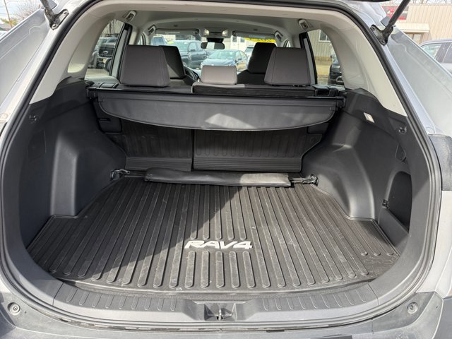 Used 2024 Toyota RAV4 XLE image 29