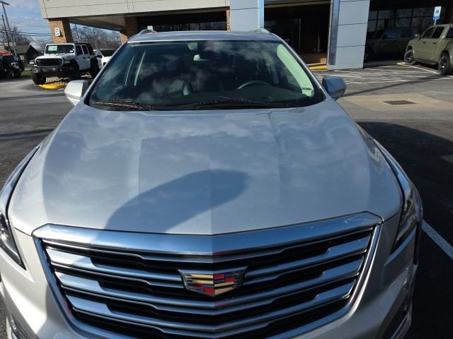 Used 2017 Cadillac XT5 Luxury w/ Driver Awareness Package image 15