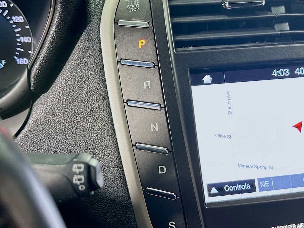 Used 2017 Lincoln MKC Select w/ Select Plus Package FWD image 18